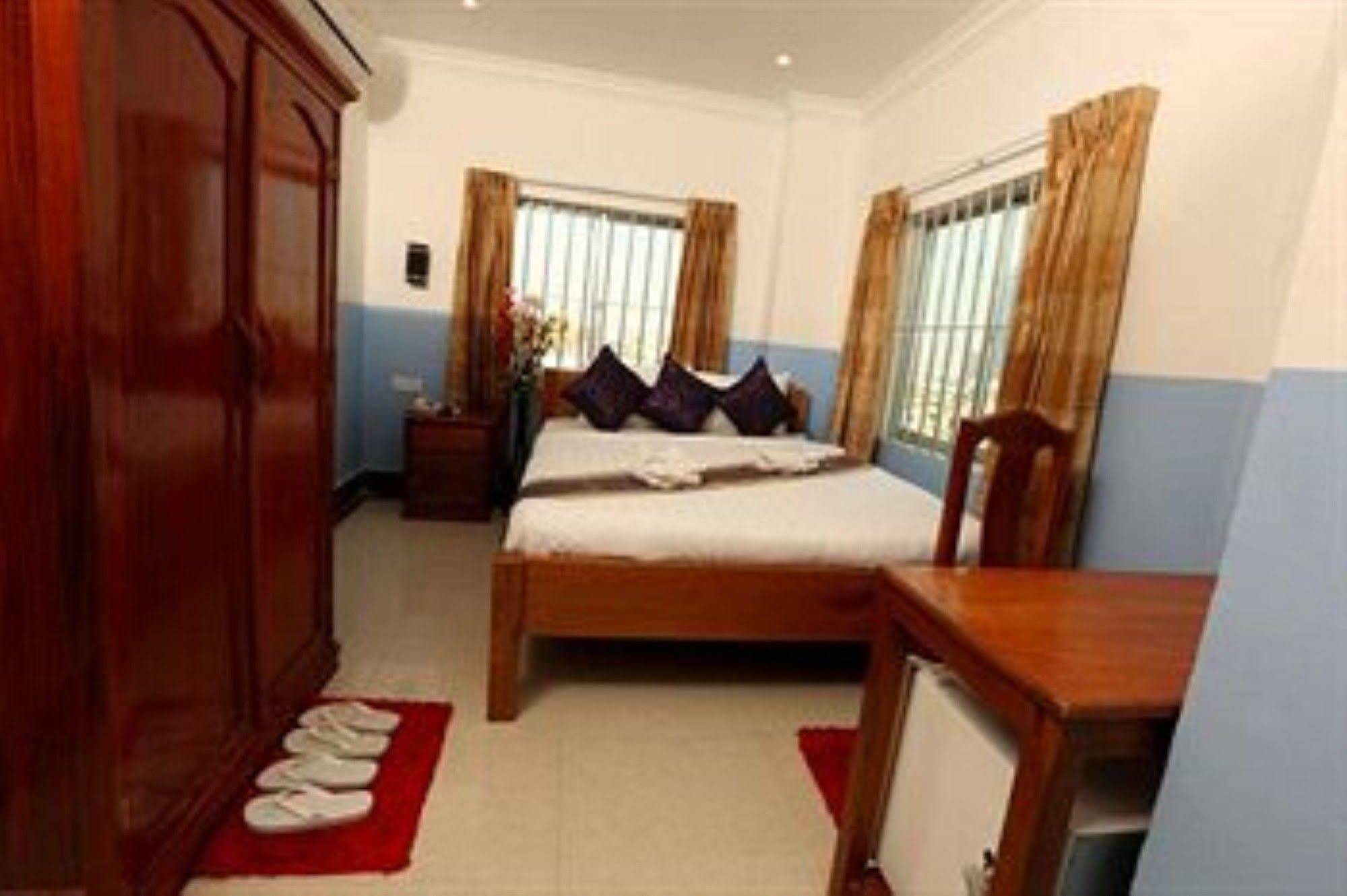 Queenwood Hotel 3*