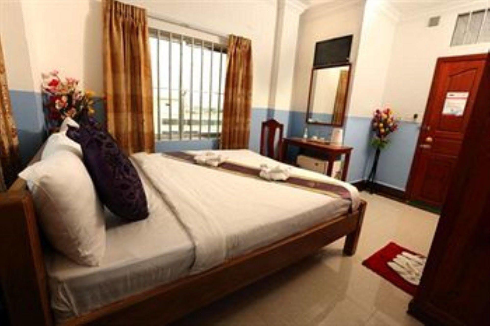 Queenwood Hotel Phnom Penh